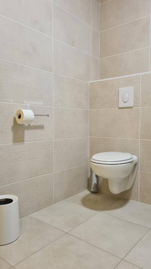 Le Maconnais Guest House Vinzelles Екстер'єр фото