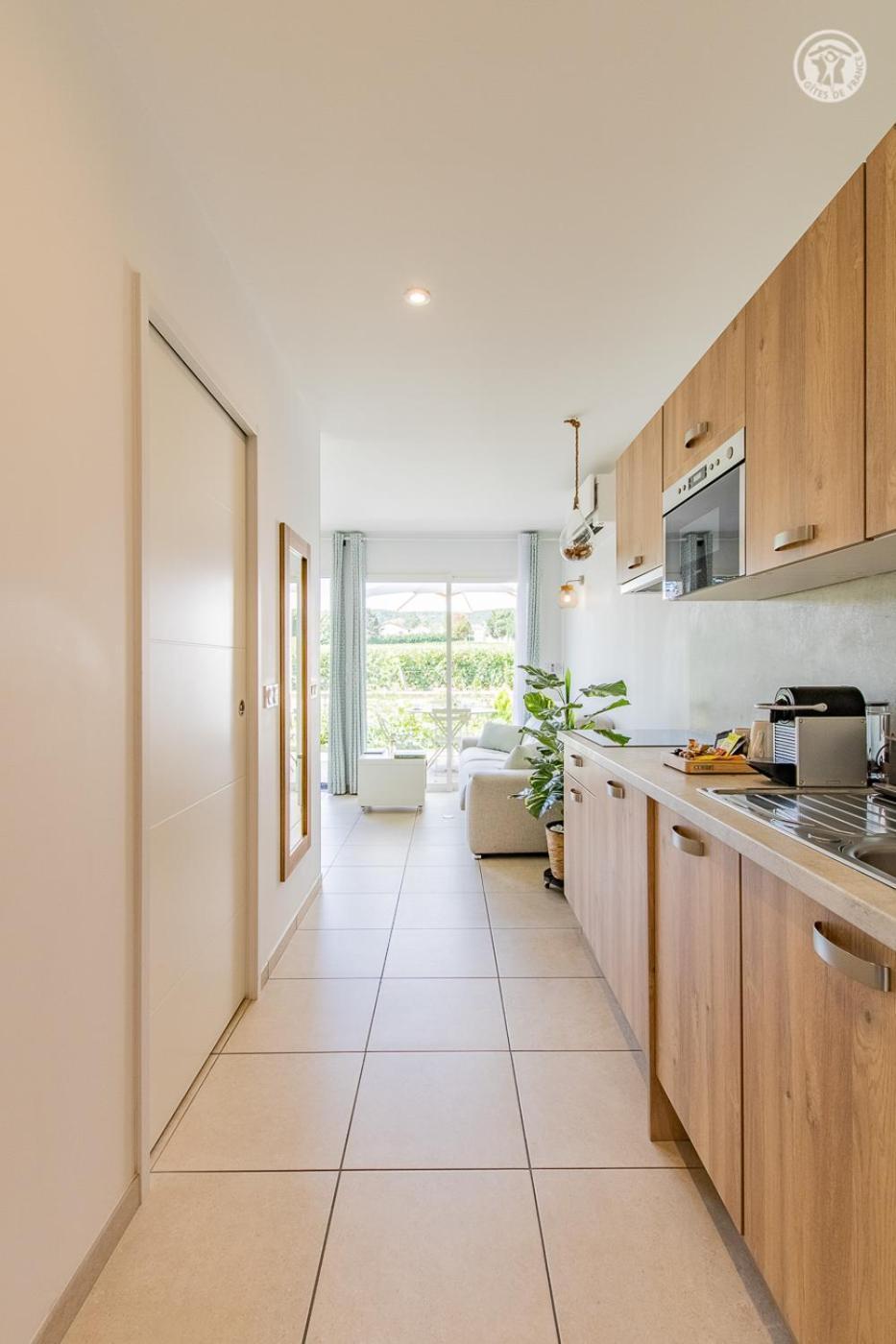 Le Maconnais Guest House Vinzelles Екстер'єр фото